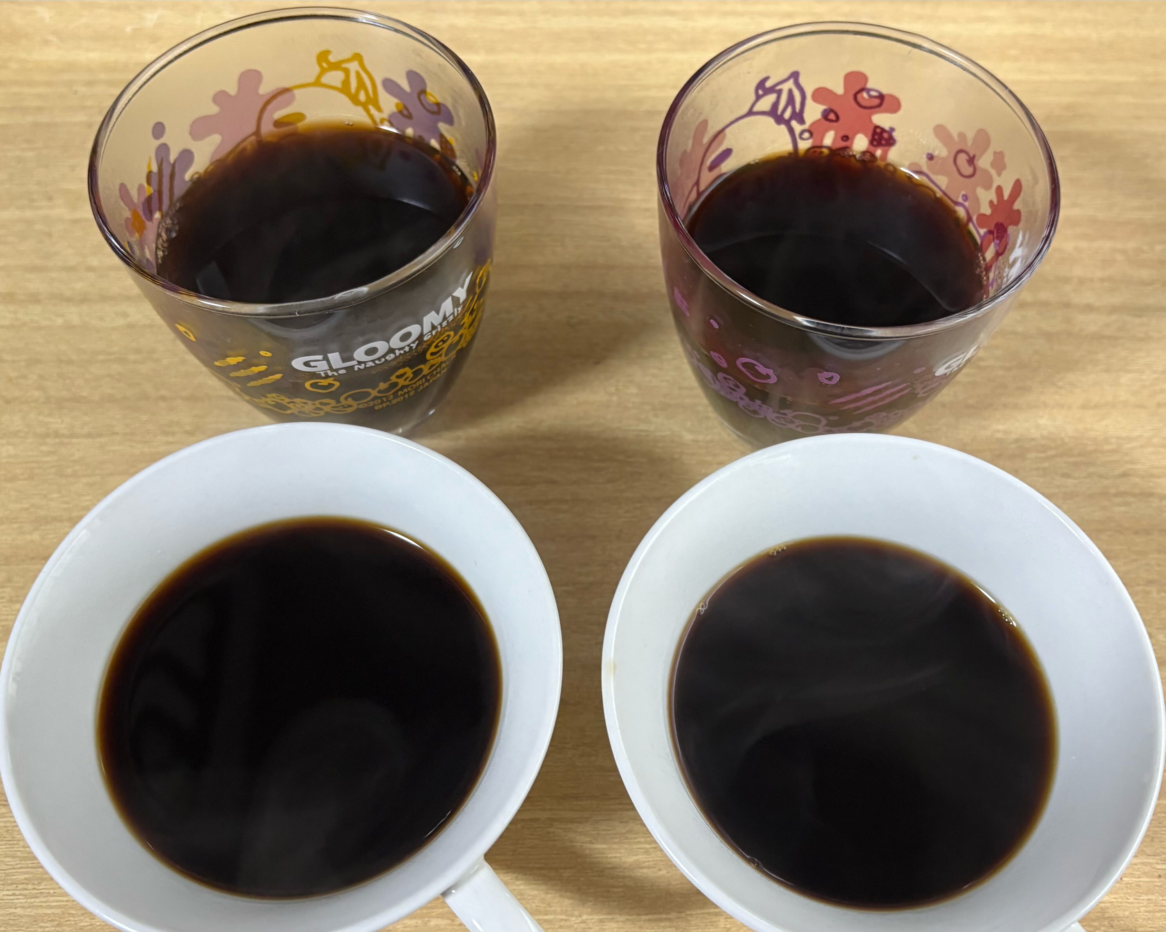 カップに混ぜた材料を移した状態